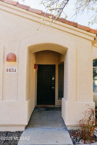 Building Photo - 1651 N Pima Ct