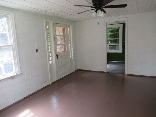 Foto del edificio - 806 N Park St