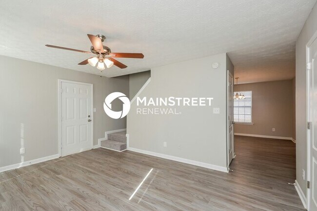 Building Photo - 3 Bedroom Pet-Friendly Home in Lithonia, GA with Main Street Renewal