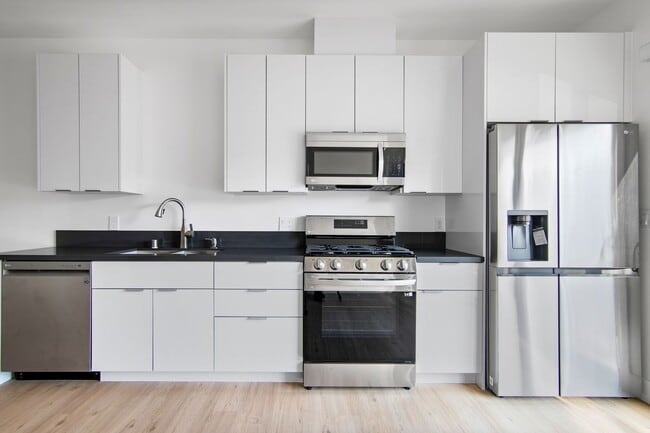 Building Photo - Modern 2 Bedroom ADU – Walk to CSUN! Prime Northridge Location