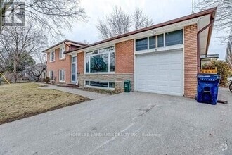 Building Photo - 2 Everingham Ct