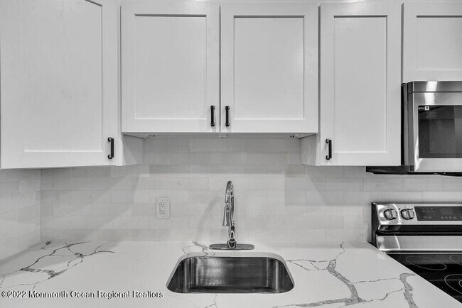 Foto del edificio - 442 Brick Blvd