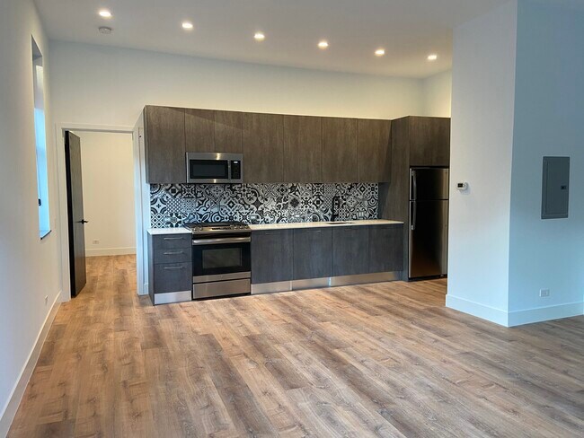 Foto del edificio - 1900 W North Ave