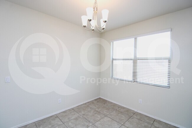 Foto del edificio - 1238 E Denvil Dr