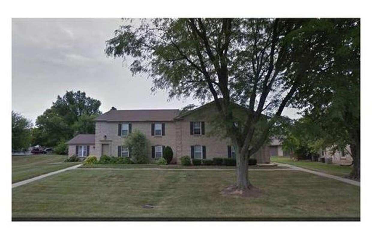 Primary Photo - SPACIOUS 2 BD/1.5 BTH UNIT WITH 2 CAR GARAGE
