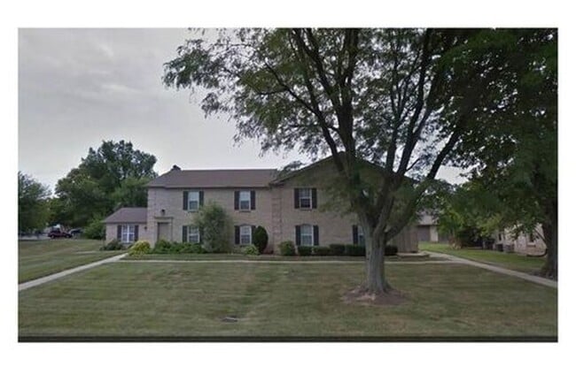 Foto del edificio - Spacious 2 Bedroom with 2 Car Garage