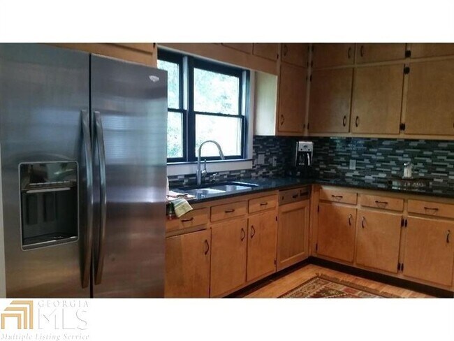Foto del edificio - 1380 Arnold Ave NE