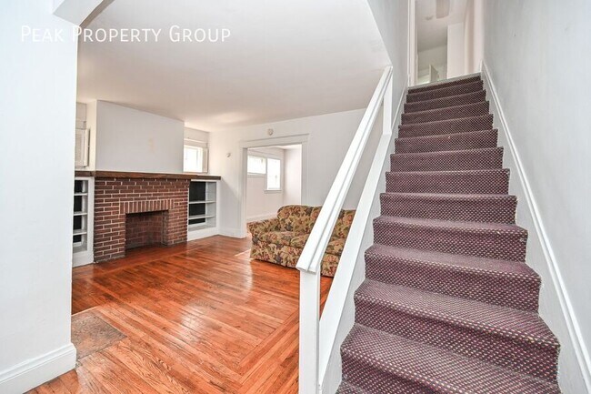 Building Photo - 637 Probasco St