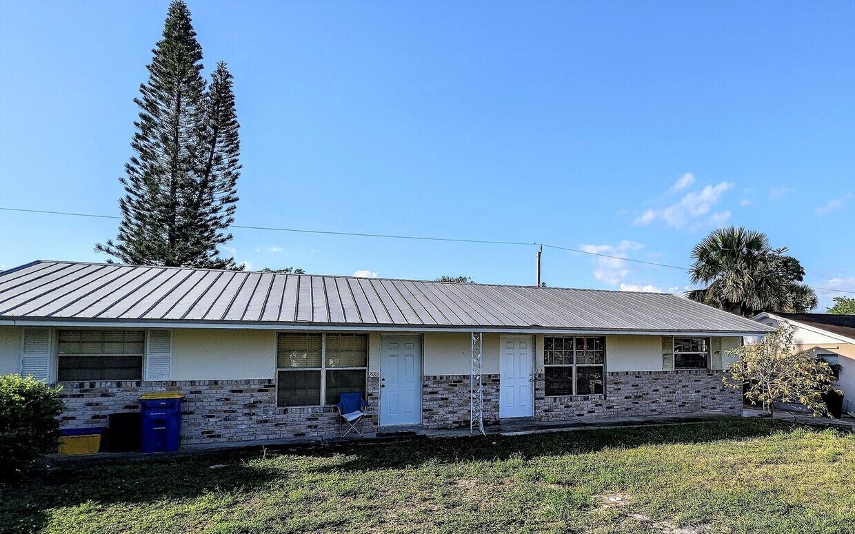 2176 NE Rustic Pl, Jensen Beach, FL 34957 House Rental in Jensen