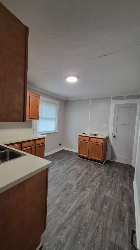 Building Photo - 2028 Revere Ave