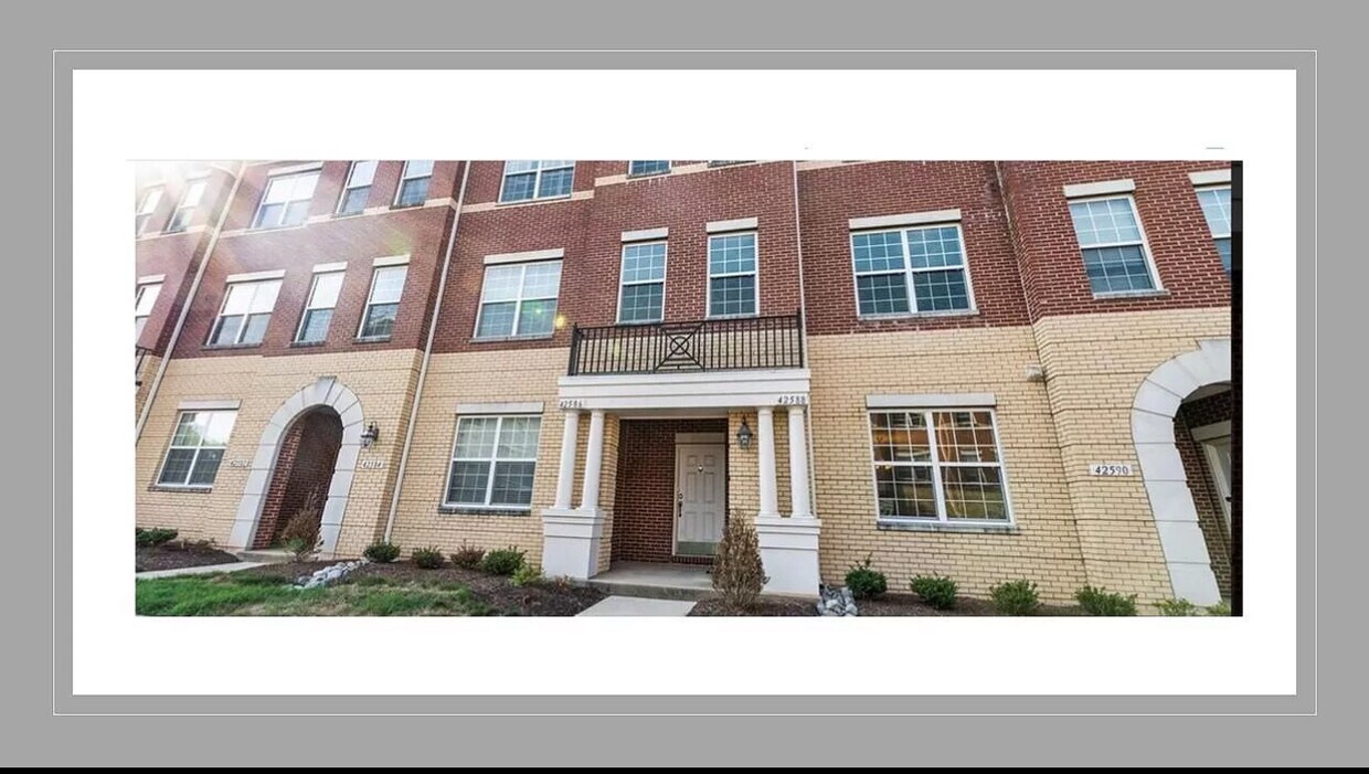 42588 Hollyhock Ter, Brambleton, VA 20148 Townhome Rentals in Brambleton VA