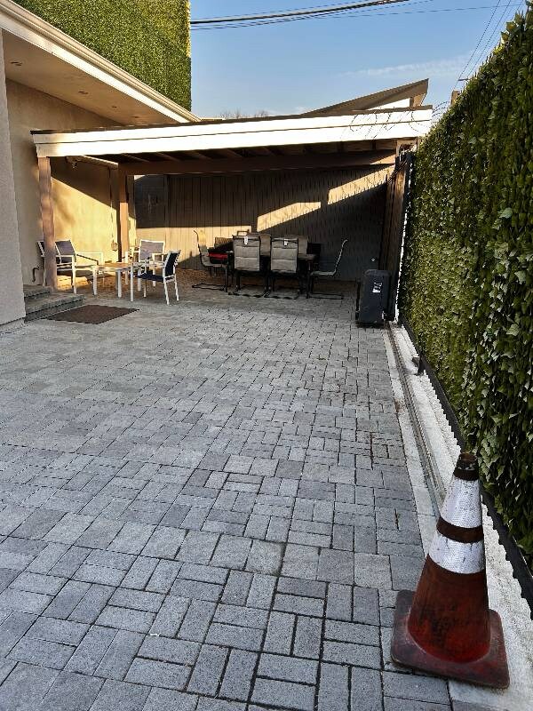 Foto del edificio - 712 N Fuller Ave