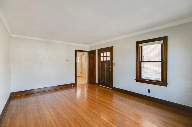 Foto del edificio - 1164 Randolph Ave