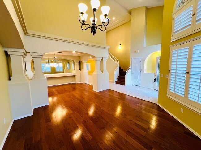 Foto del edificio - Stunning 4 bedroom, 3 bath home in West El...