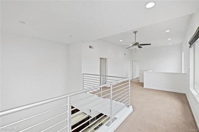 Foto del edificio - 2 br, 2.5 bath Condo - 555 Rockefeller