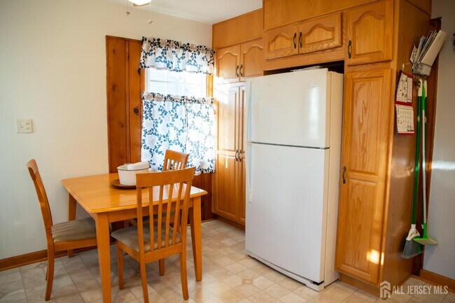 Foto del edificio - 13 Eberly Pl