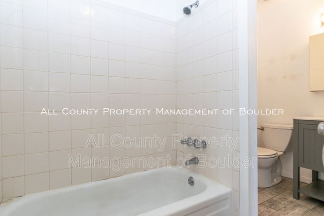 Building Photo - 3395 Talisman Ct