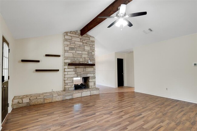 Building Photo - 616 Russet Valley Dr