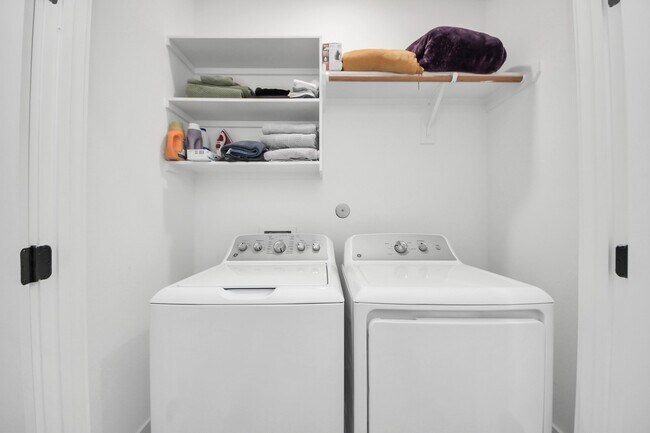 Building Photo - 4806 Cochran St