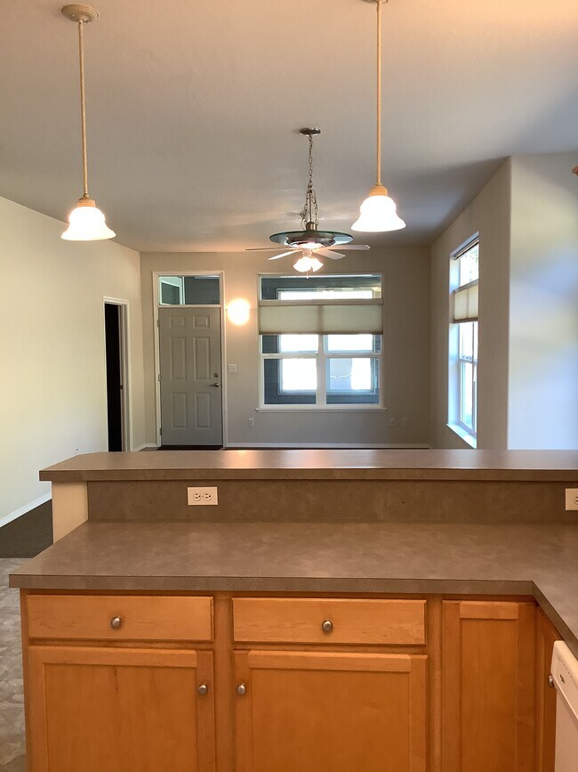 Foto del edificio - 5100 Village View Way