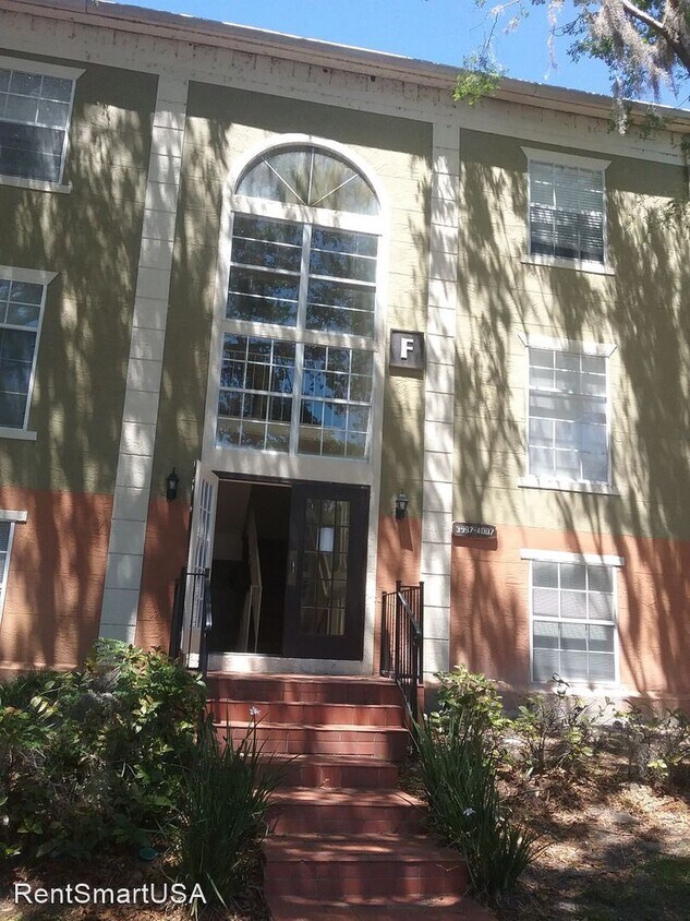 Foto principal - 2 br, 2 bath House - 4160 Versailles Dr. # D