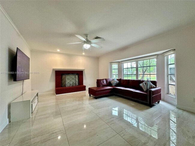 Foto del edificio - 3440 19th Ave SW