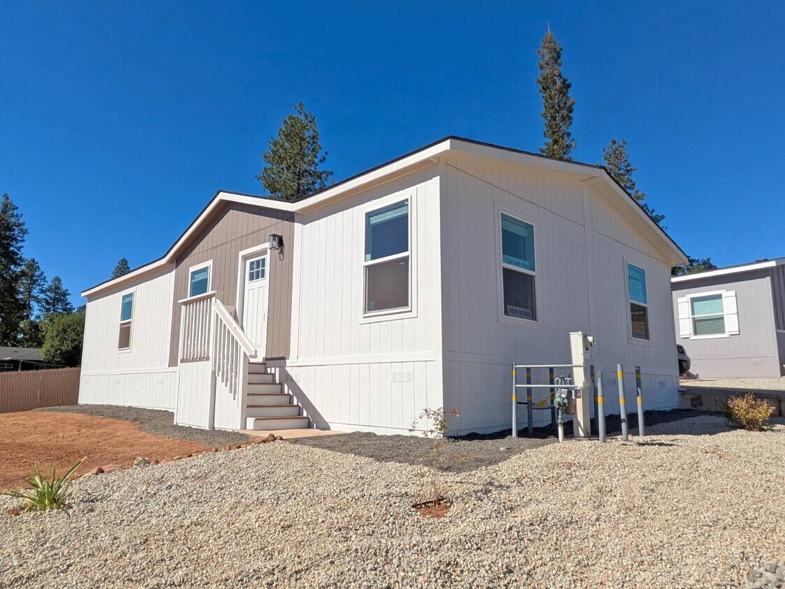 Foto principal - 6656 Pentz Rd
