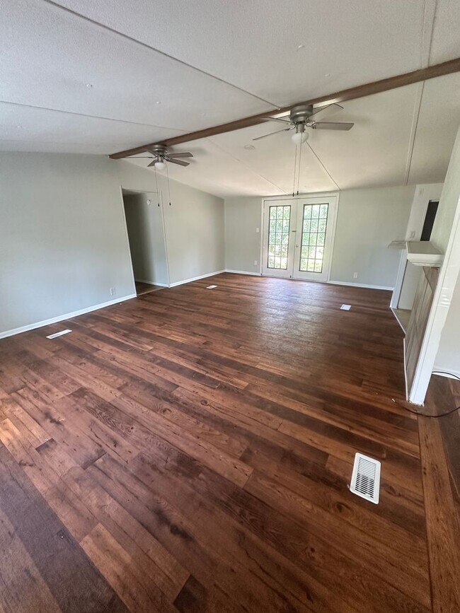 Foto del edificio - 3 Bedroom/2 Bath Mobile Home in Hahira
