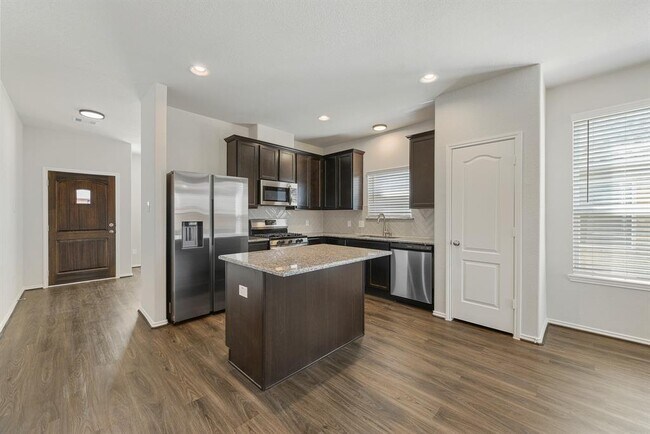 Foto del edificio - 3330 Paddock Landing St