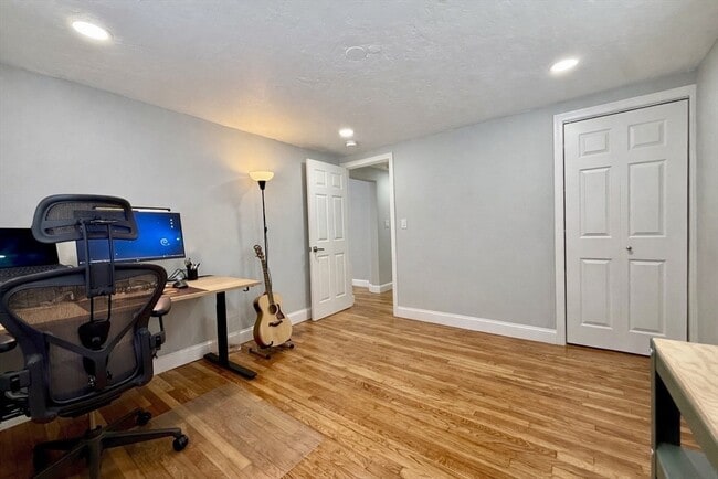 Foto del edificio - 70 Seminole Ave