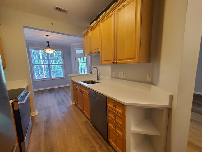 Building Photo - 8011 Allyns Landing Way