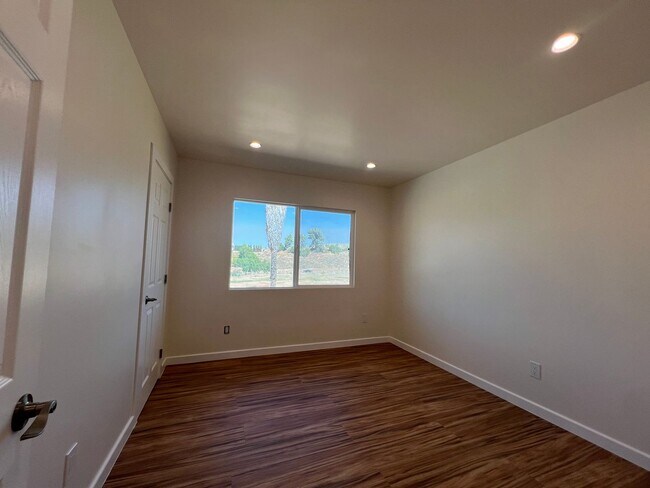 Foto del edificio - 8090 Reche Canyon Rd