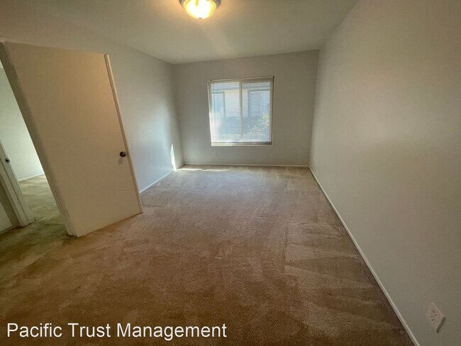 Building Photo - 2 br, 1 bath House - 1779 N. Cedar Glen #A