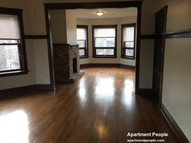 Primary Photo - 3925 N Janssen Ave