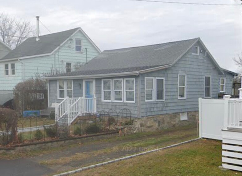 Primary Photo - 1025 Reef Rd