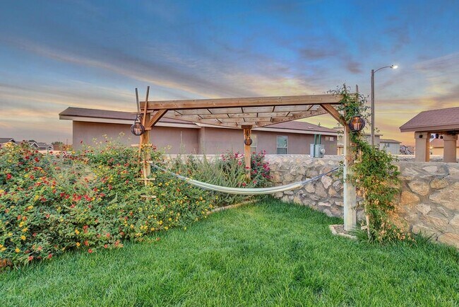 Foto del edificio - 3925 Hueco Valley Dr