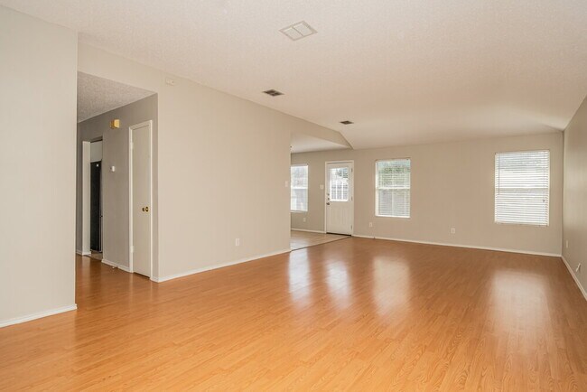 Foto del edificio - 537 Bailey St