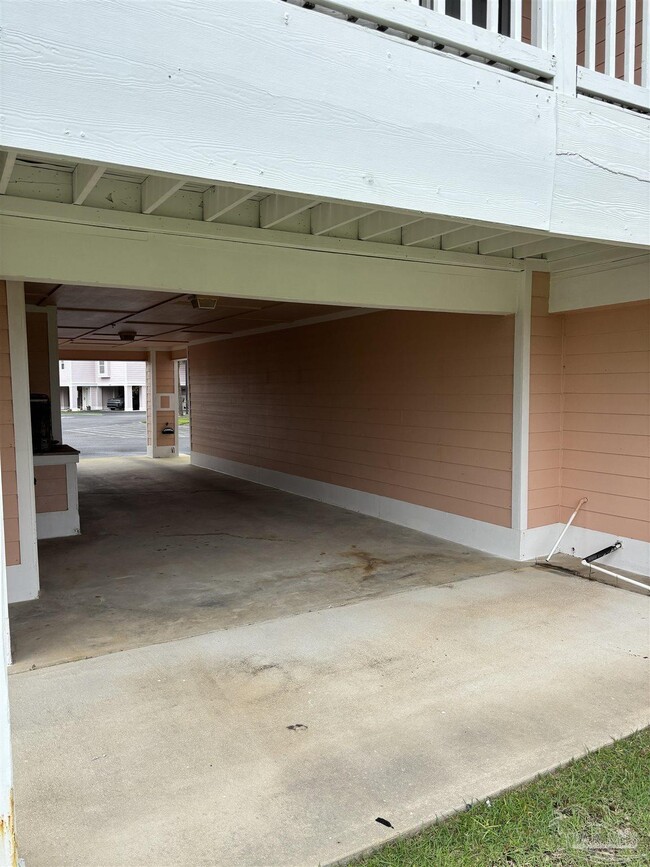 Building Photo - 16032 Innerarity Point Rd