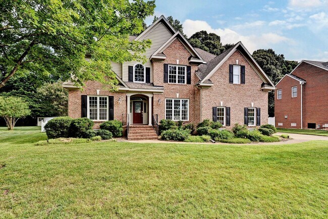 Foto del edificio - Spacious 5BR/4BA Home in Yorktown – Convenient Location and Comfortable Living