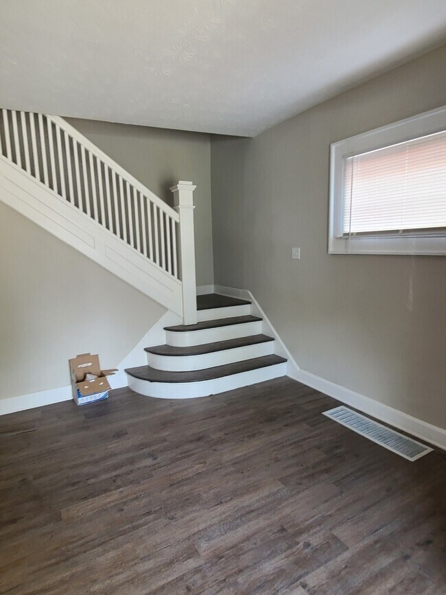Foto del edificio - 624 N Gray St