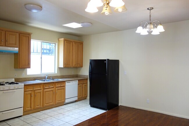 Foto del edificio - 4627 Prospect Ave