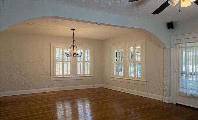 Building Photo - 205 W Louisiana Ave