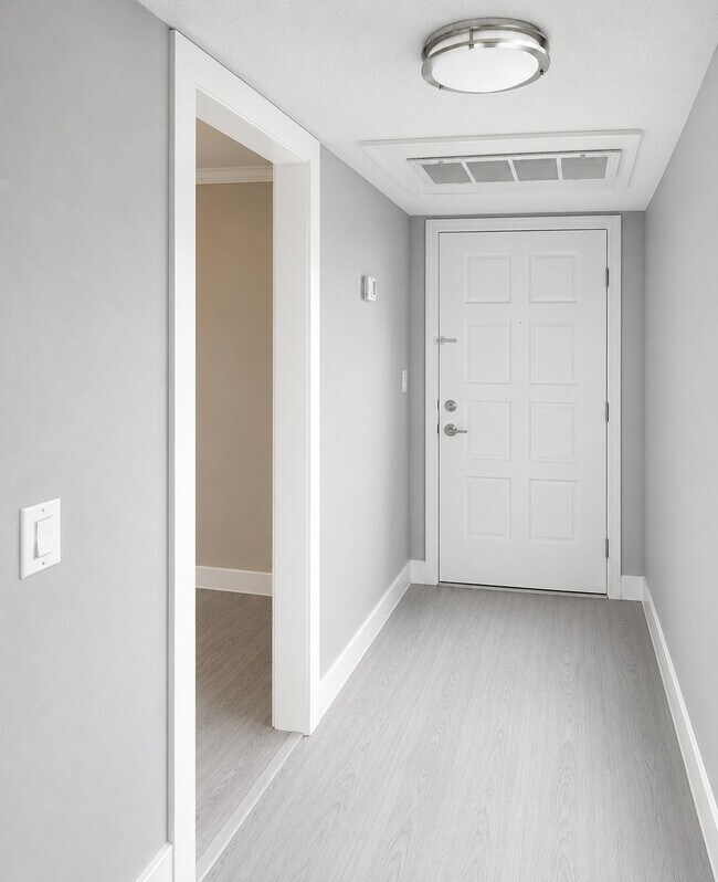 Foto del edificio - 2850 N Palm Aire Dr