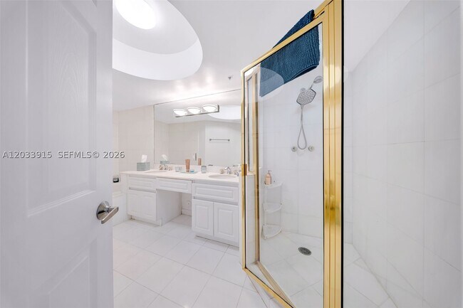 Foto del edificio - 6301 Collins Ave