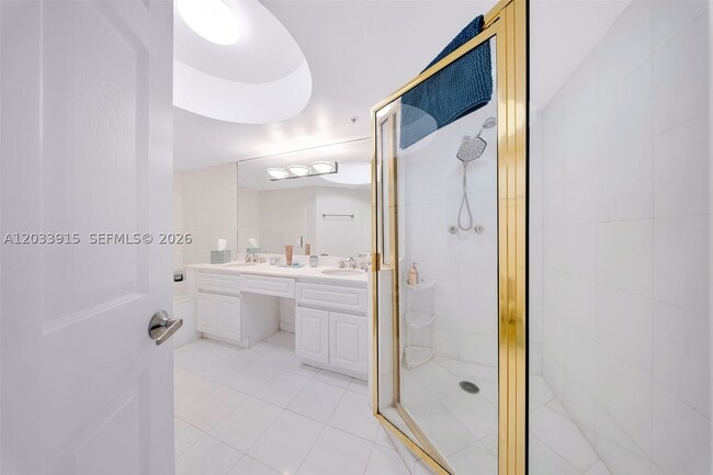 Building Photo - 6301 Collins Ave