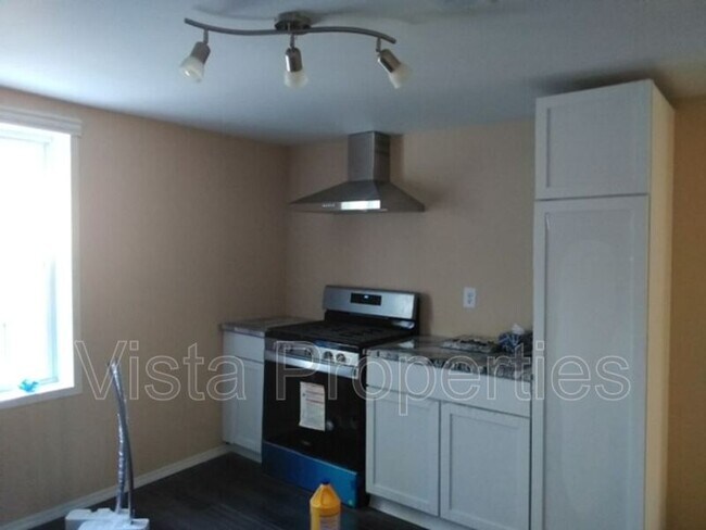 Building Photo - 4618 E Overbrook Dr