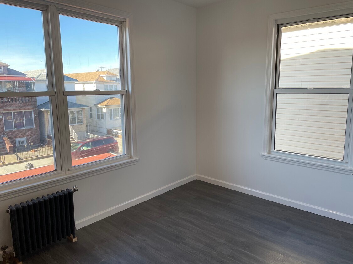 Bedroom #1 - 1549 W 4th St