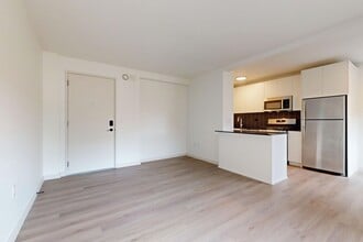 Interior Photo - Six40