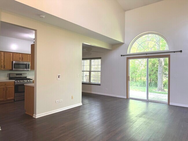 Foto del edificio - 4013 Oak Tree Ln