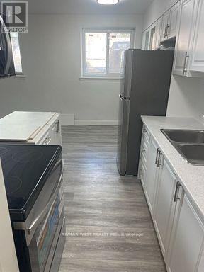 Photo du bâtiment - 2365 Marine Dr